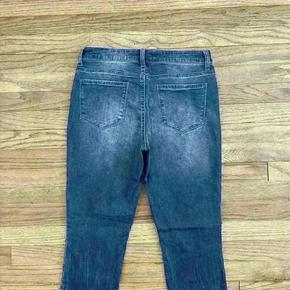 Stitch Star Size 6 Skinny Leg Distressed Stretch Jeans - Picture 4 of 8